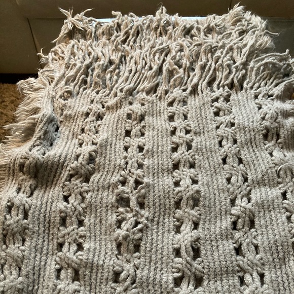 Shawl like scarf - Picture 7 of 8